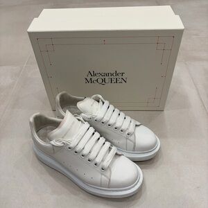 MCQUEEN OVERSIZED SNEAKERS WHITE